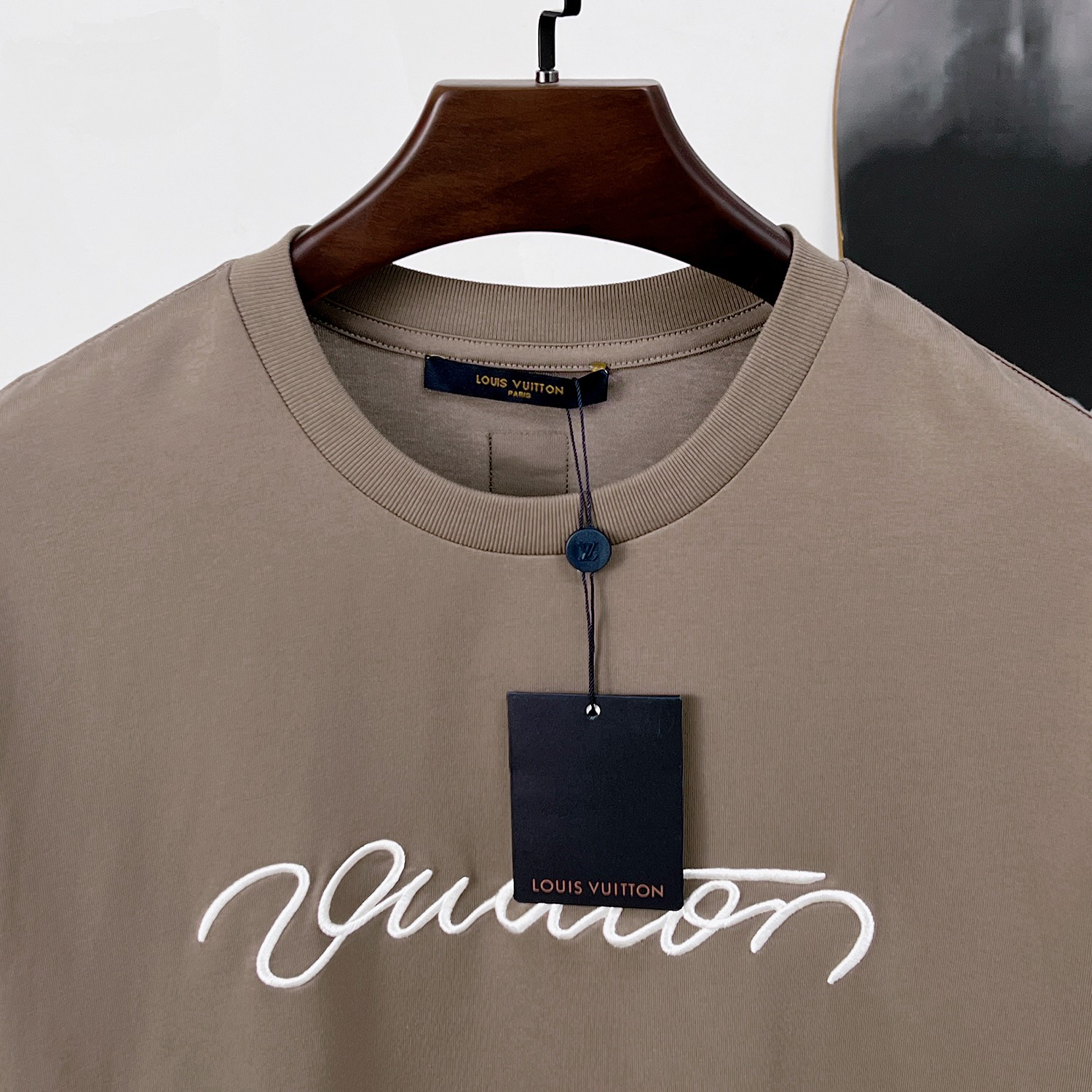 LV clothing-156