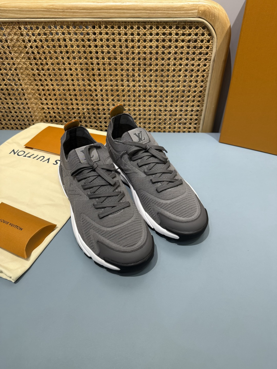 Lv Sneakers-177