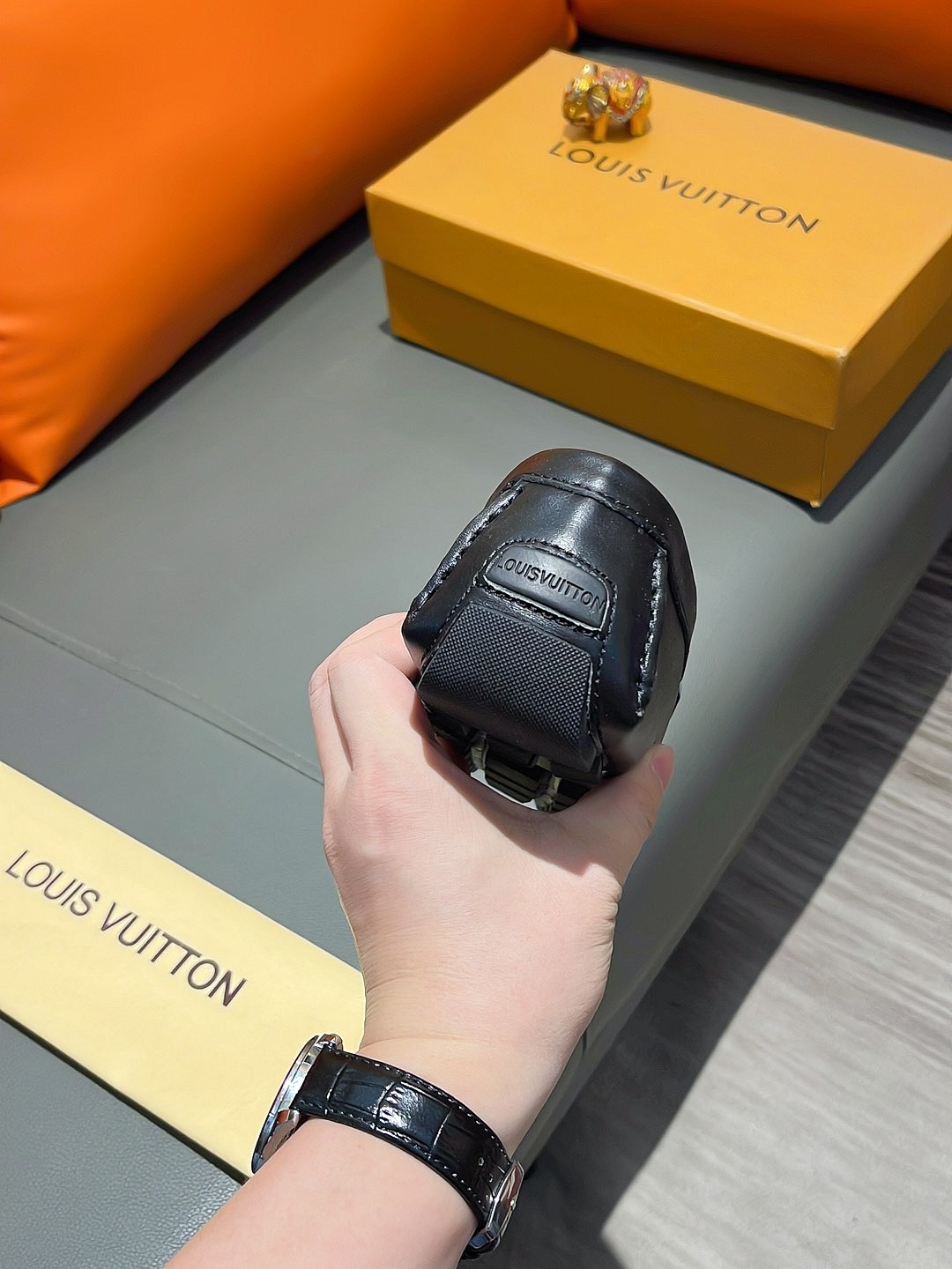 LV men's leather shoes-16