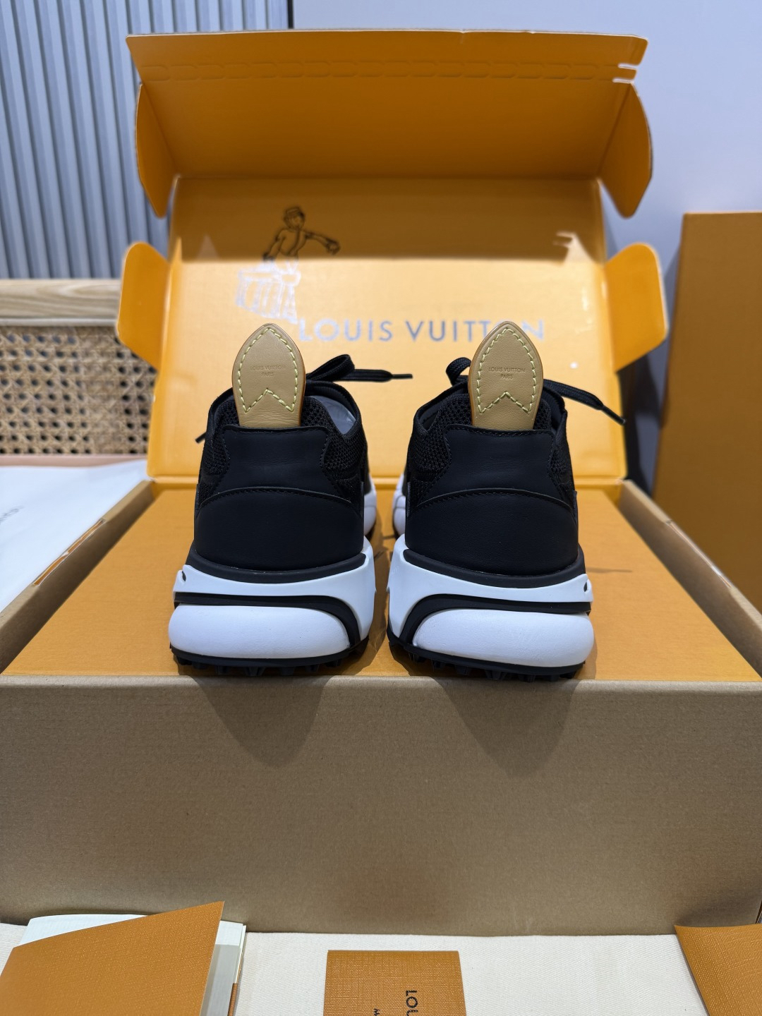 Lv Sneakers-175