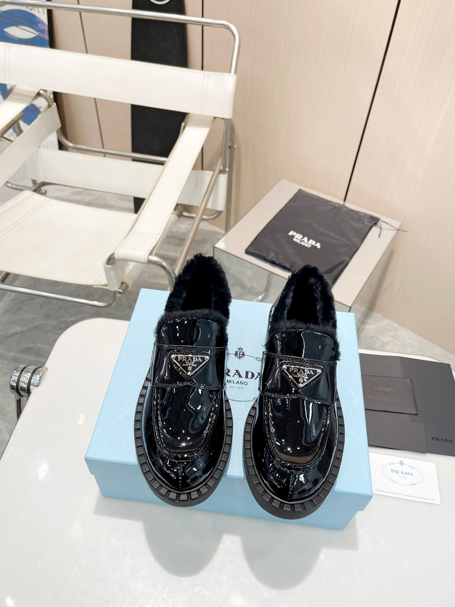 Prada women's leather shoes-7