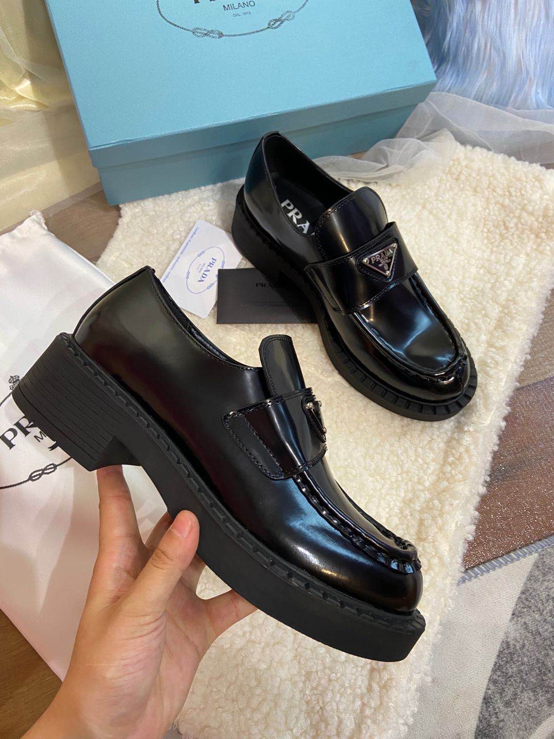 Prada women's leather shoes-15