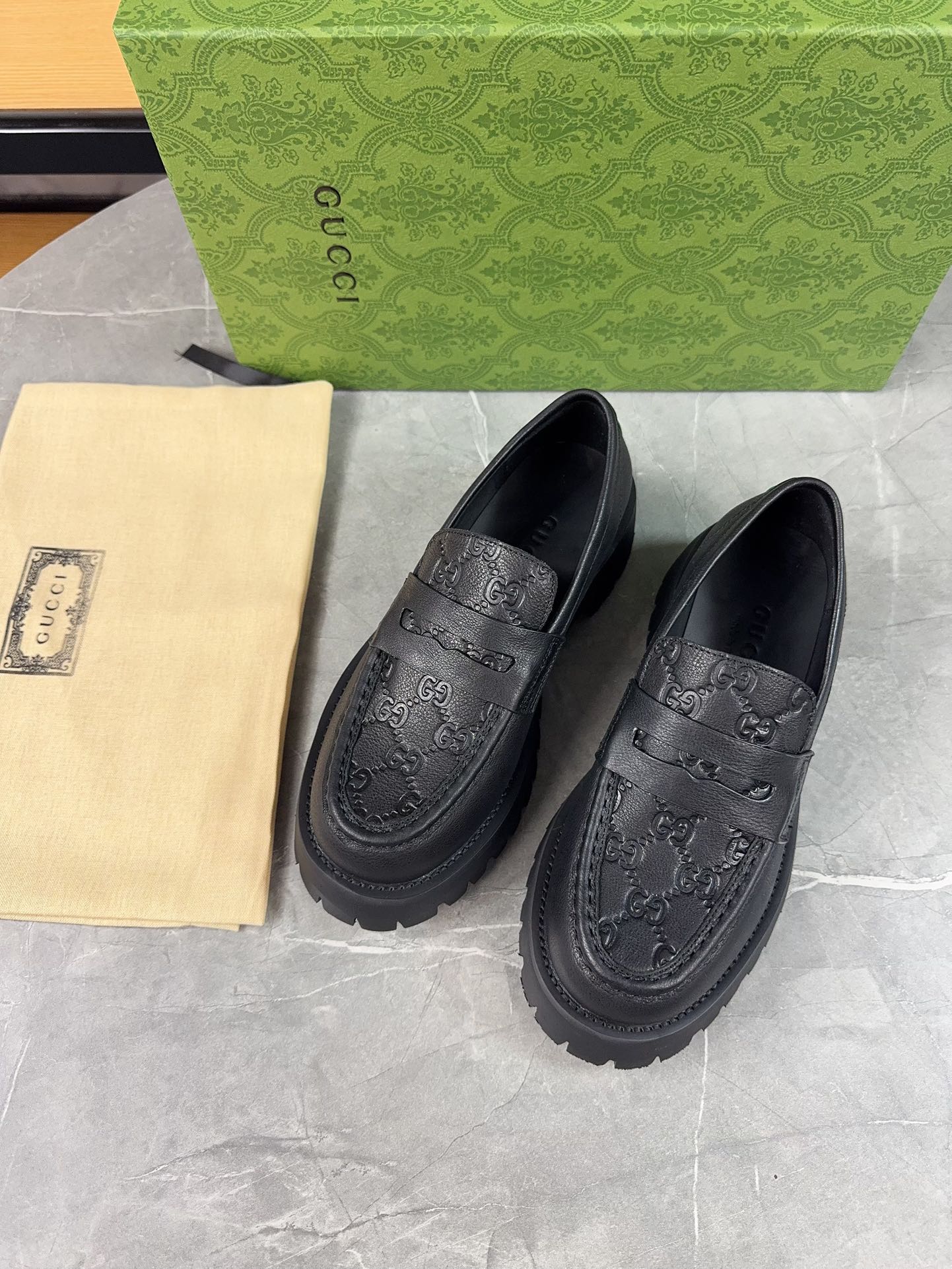 Gucci women's leather shoes-110