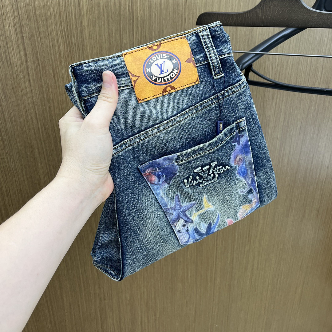 LV clothing-26