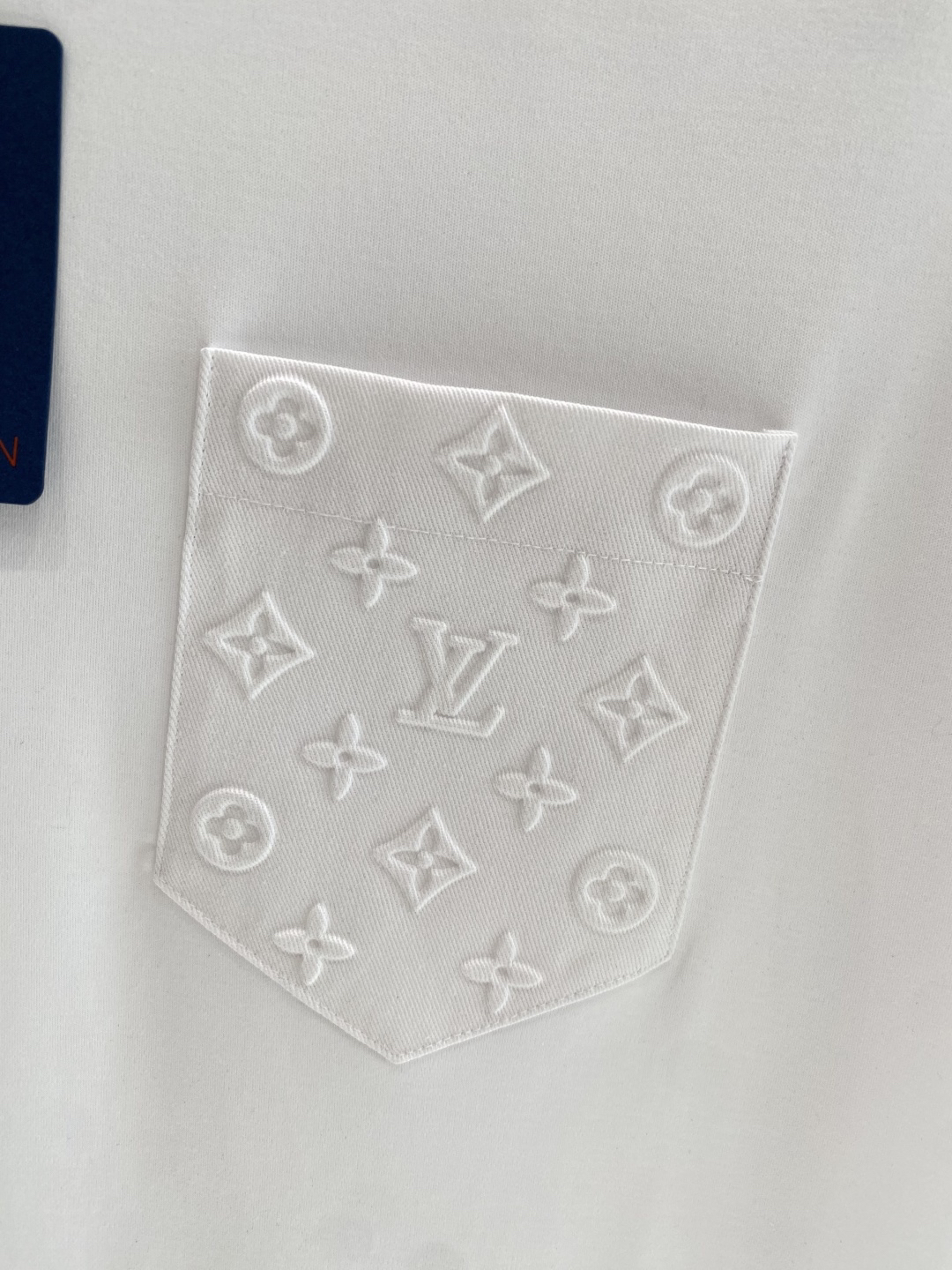 LV clothing-30