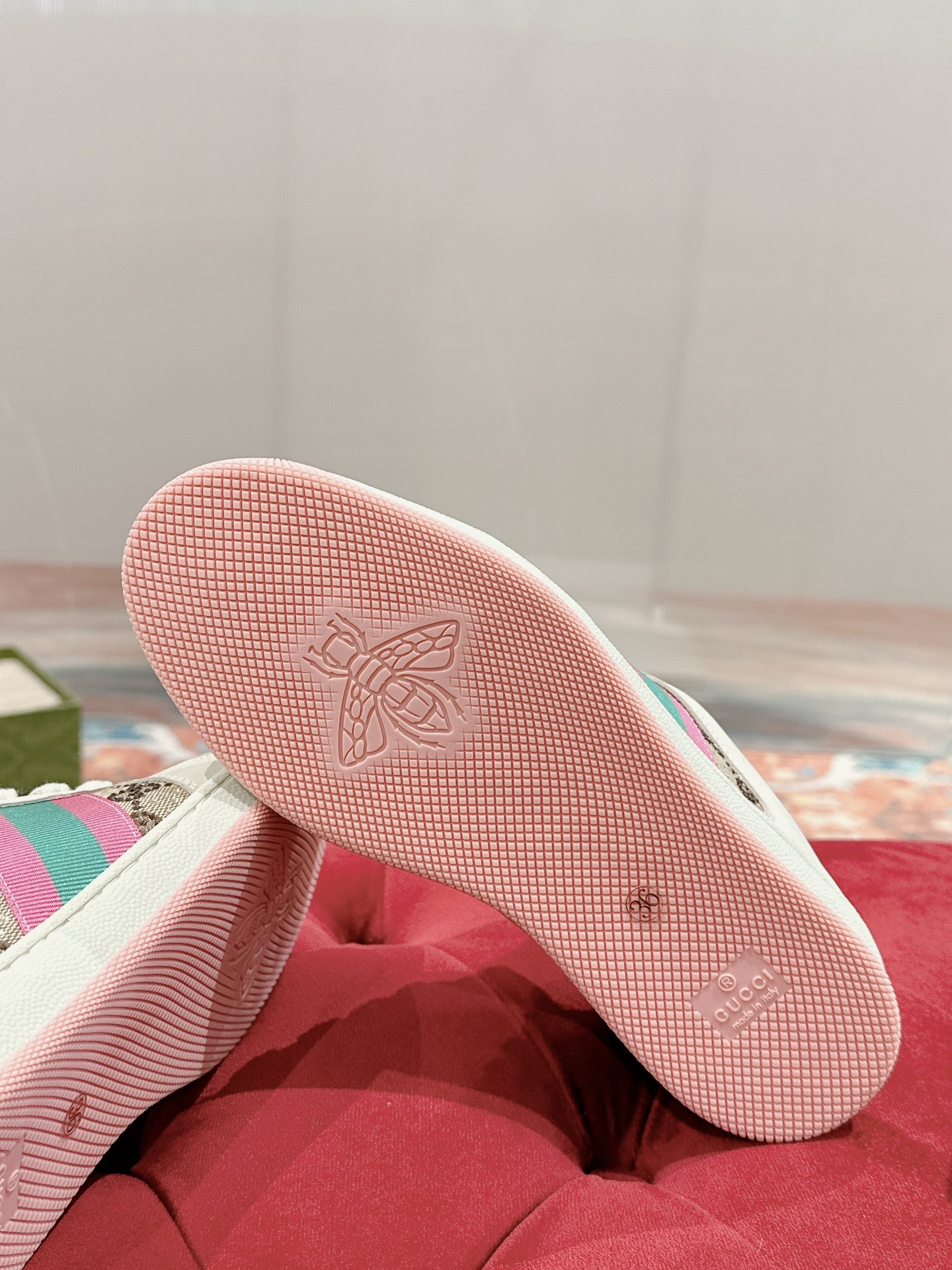 Gucci Sneakers-235