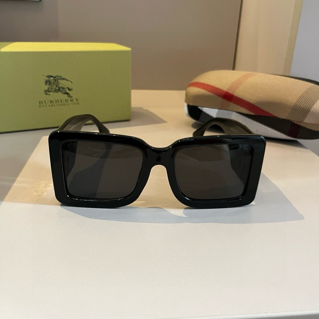 Burberry glasses-18