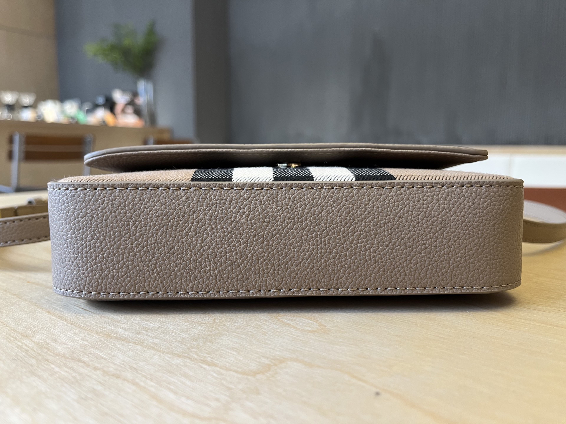 Burberry bag-133