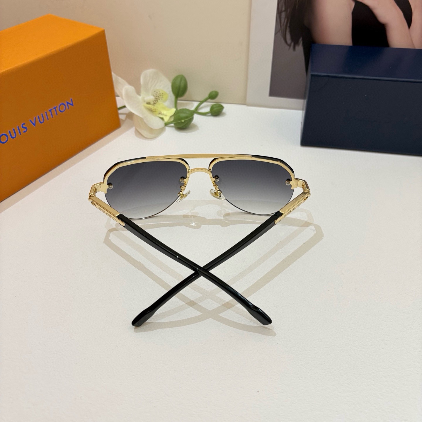 LV glasses-56