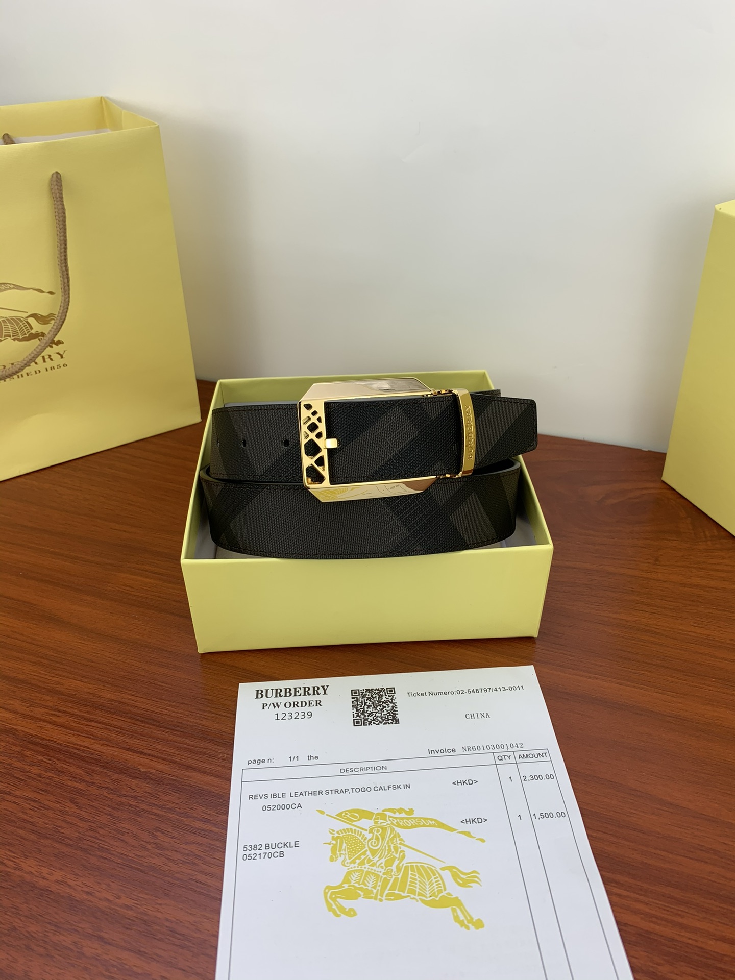 Burberry belt-117
