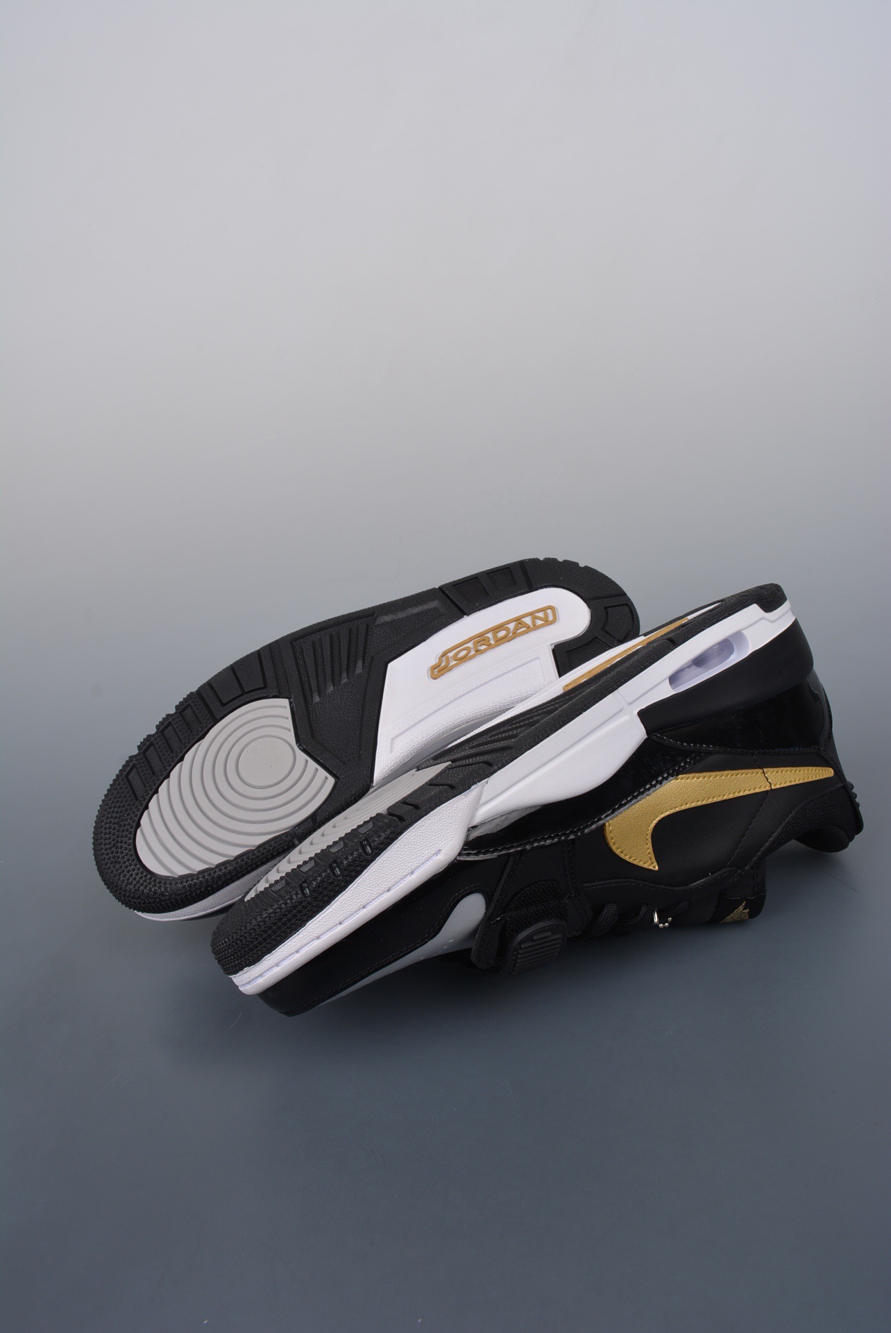Nike Sneakers-324