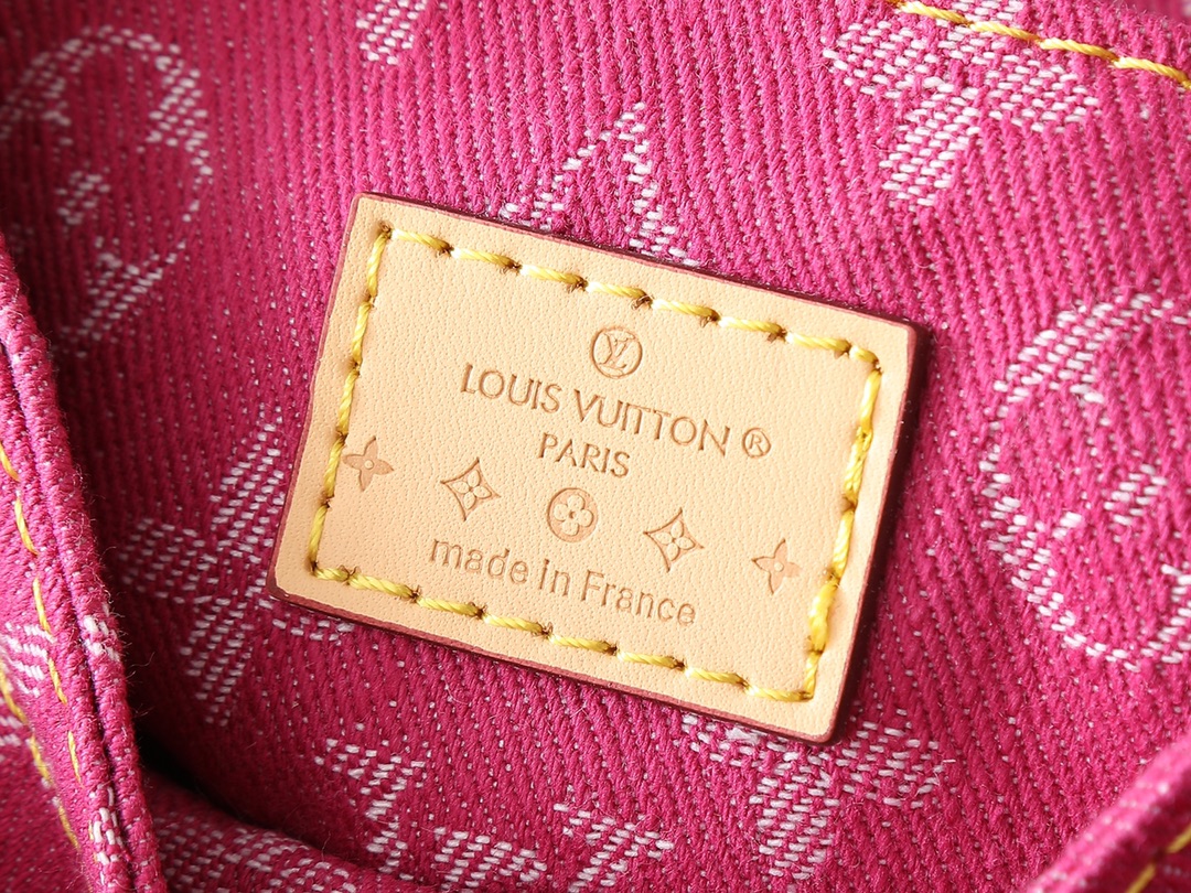 Louis Vuitton Hot New Product-215