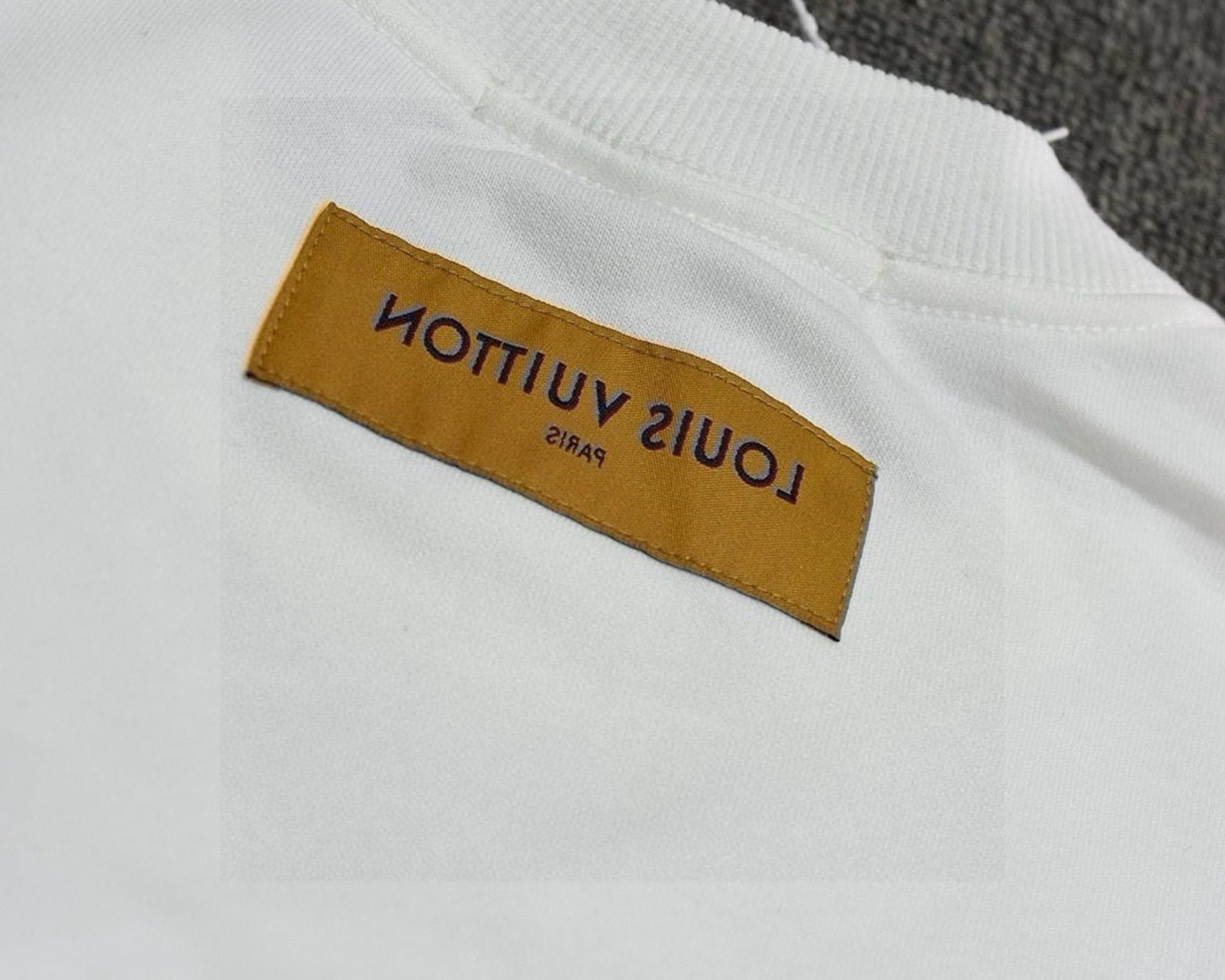 LV clothing-17