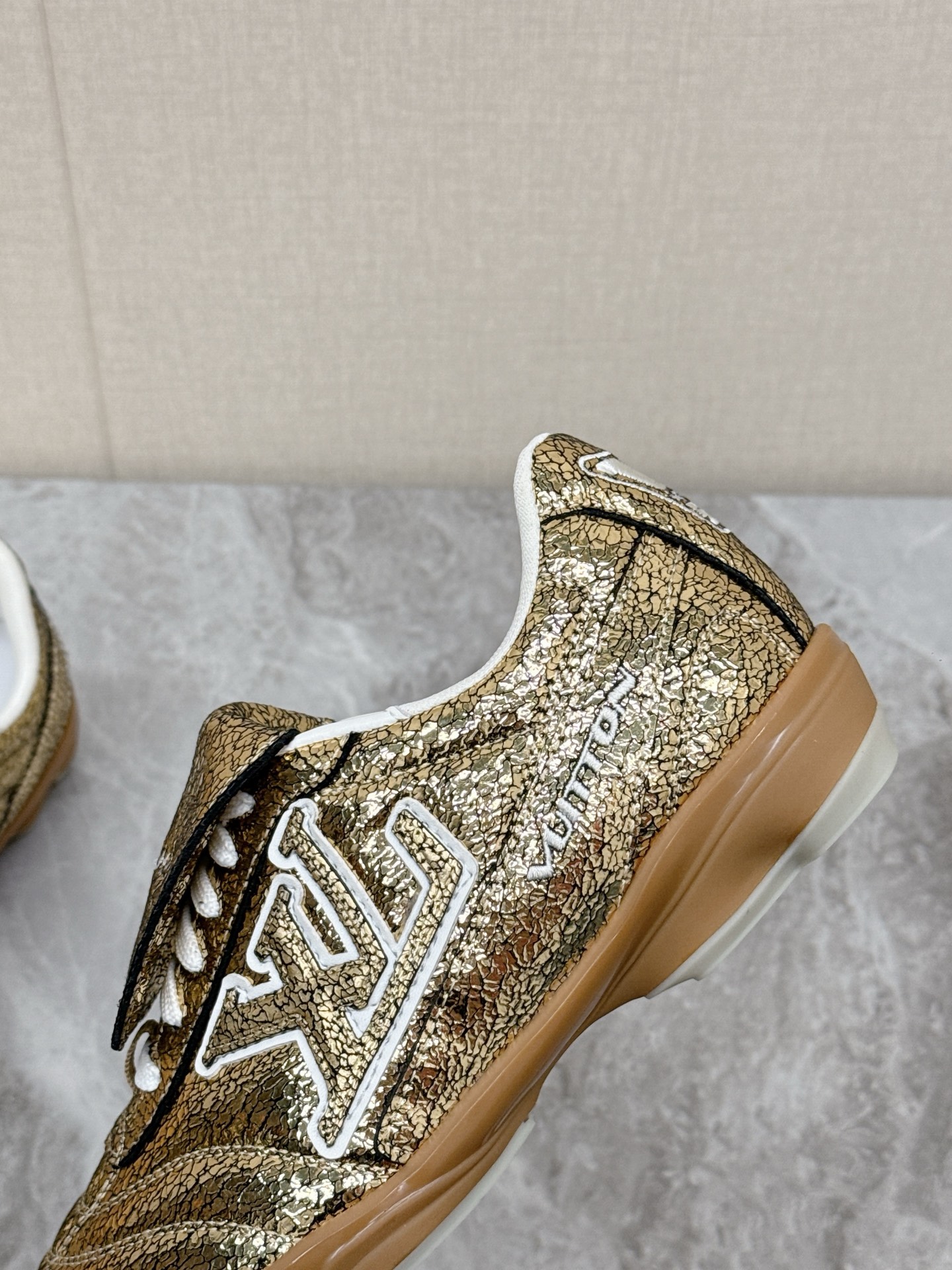 Lv Sneakers-237