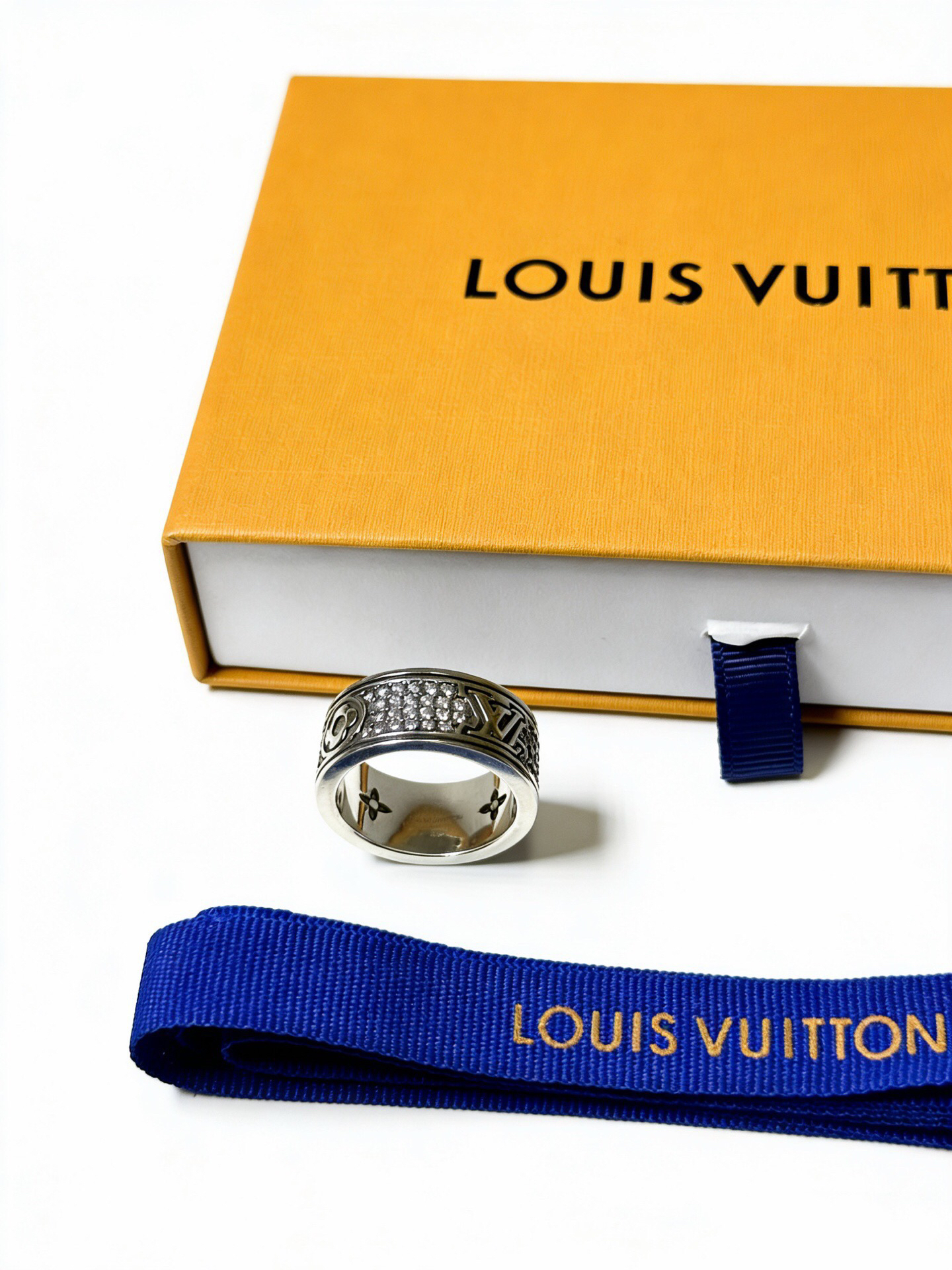 LV ring-4