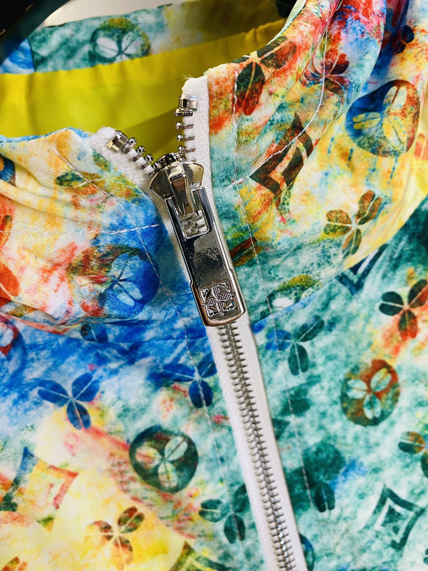 LV Clothing-349