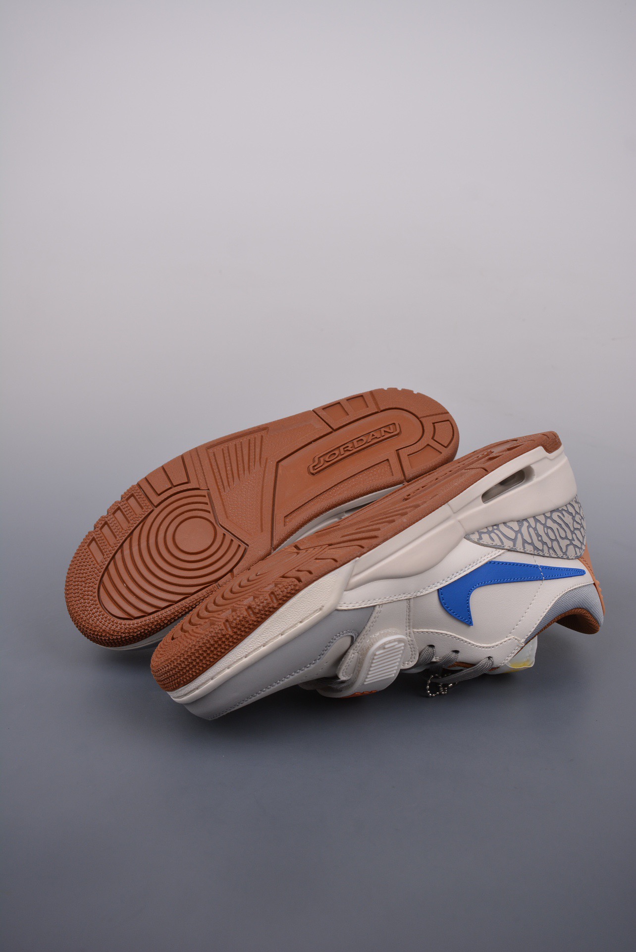 Nike Sneakers-325