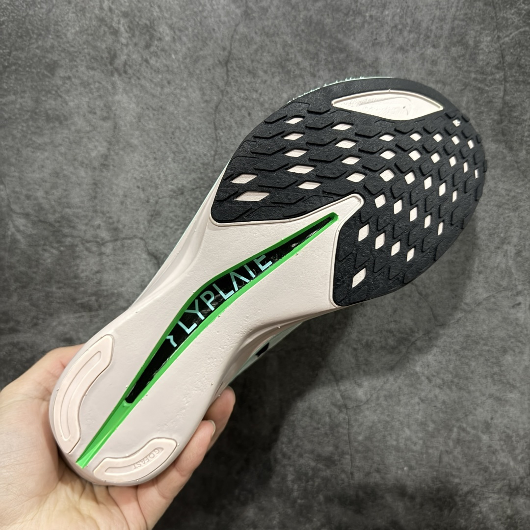 Nike Sneakers-101