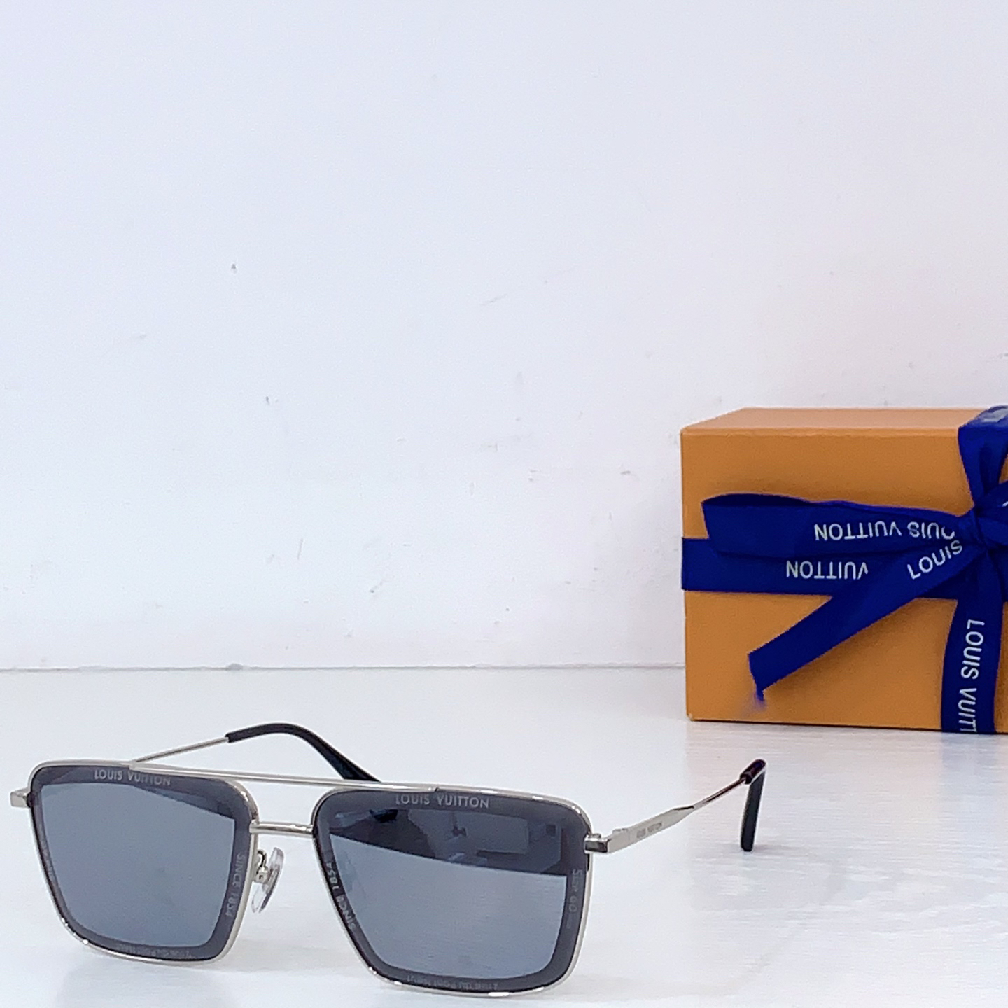 LV glasses-72