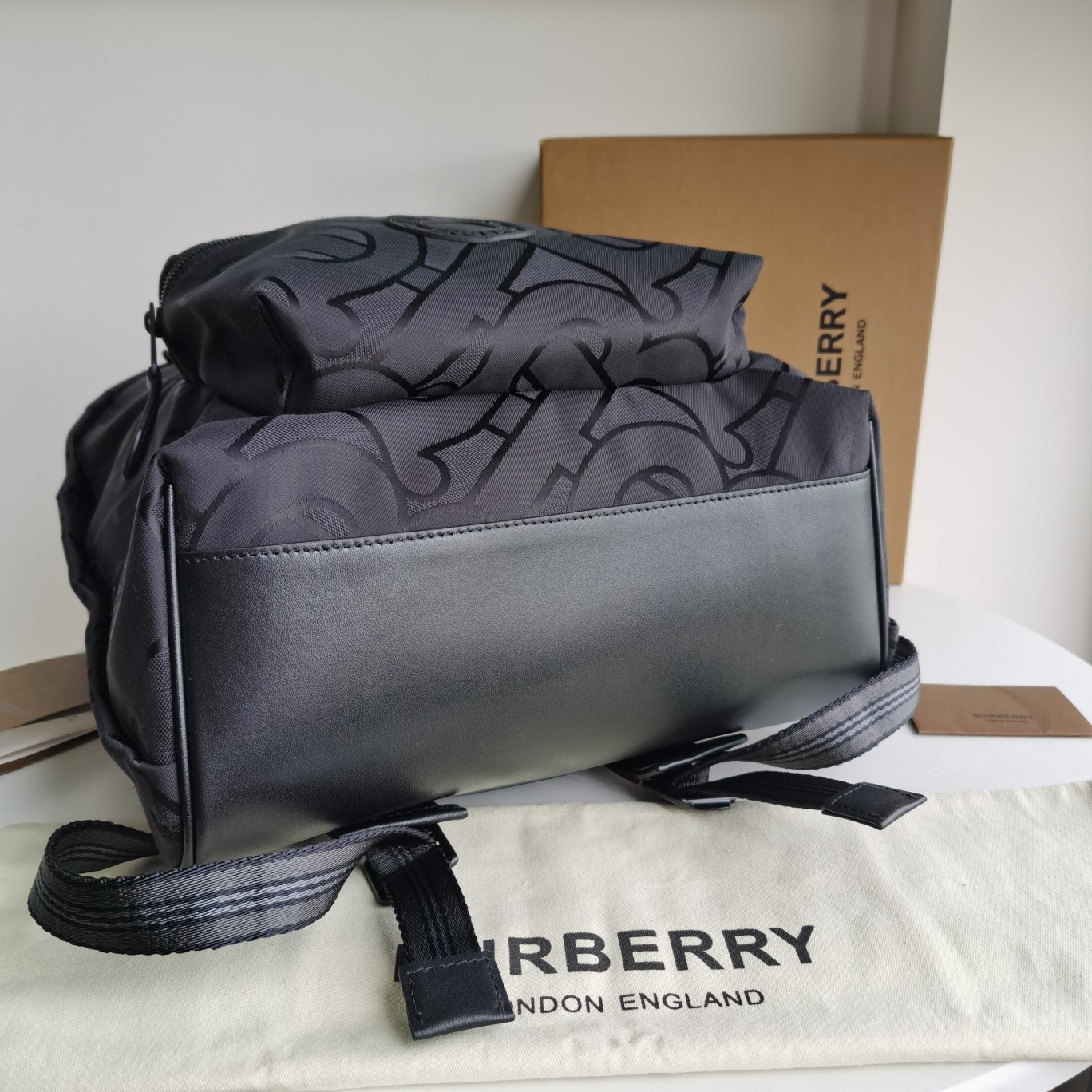 Burberry bag-119