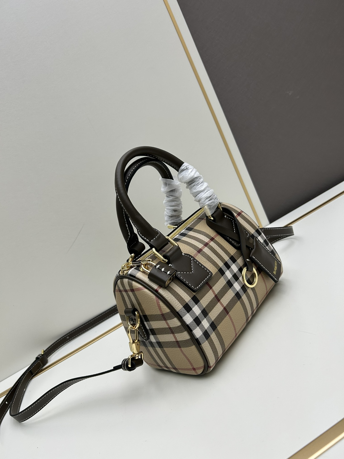 Burberry bag-140