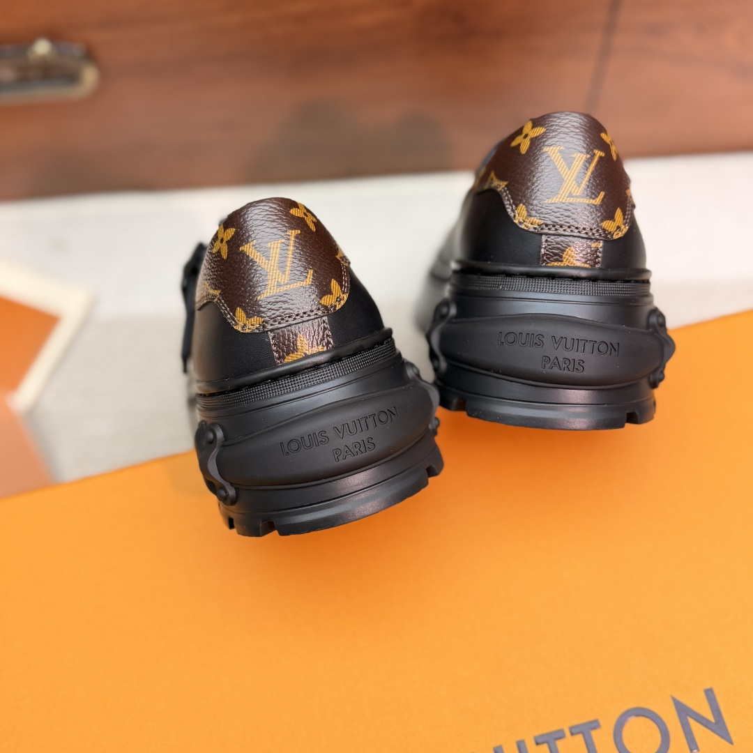 LV women's leather shoes-11