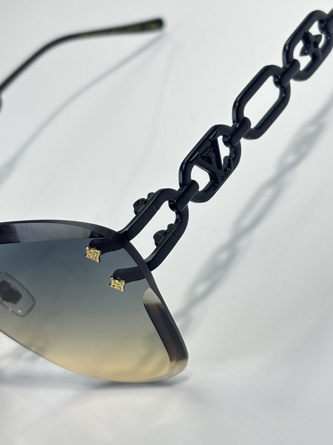 LV glasses-61