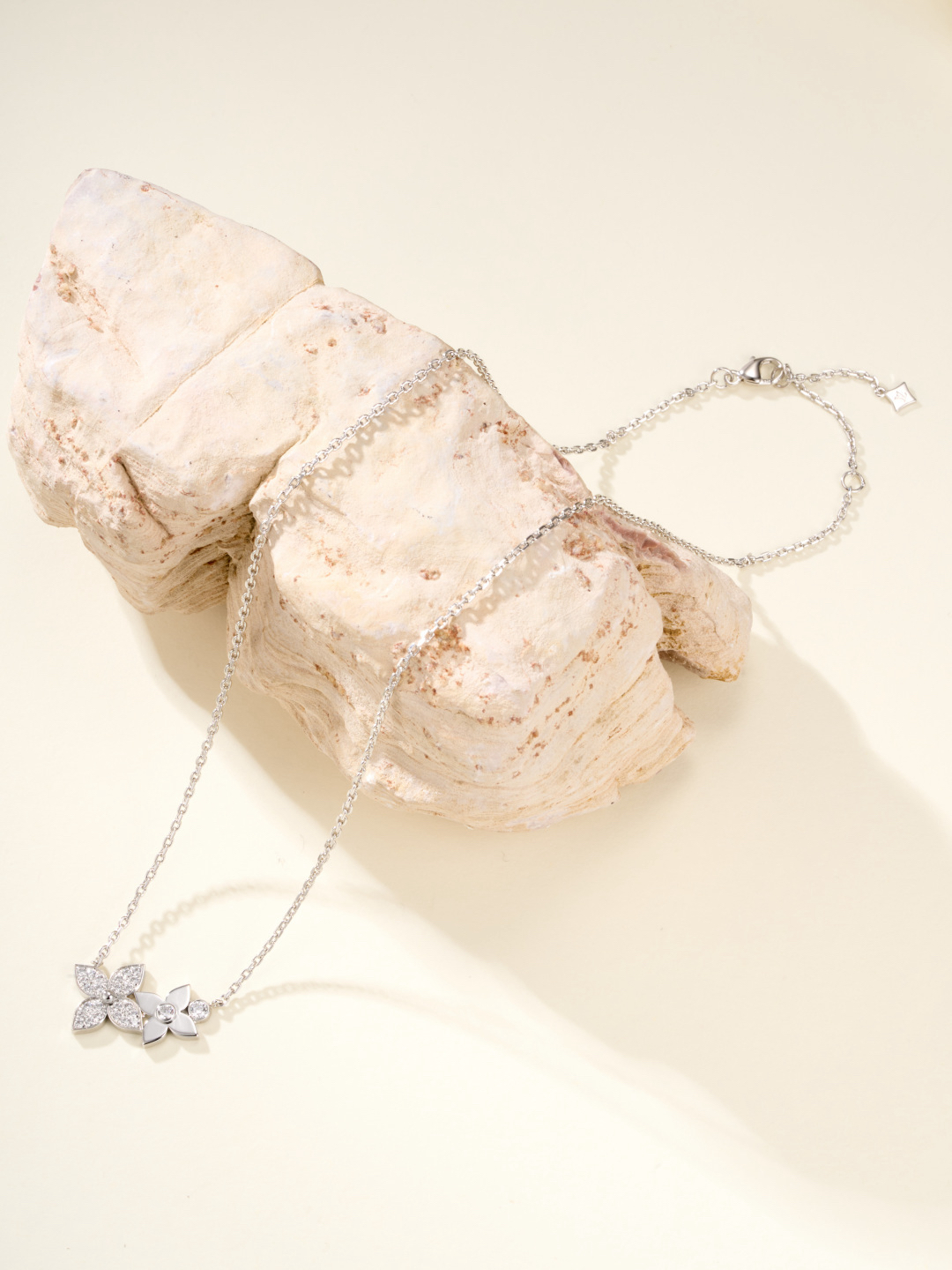 LV necklace-52