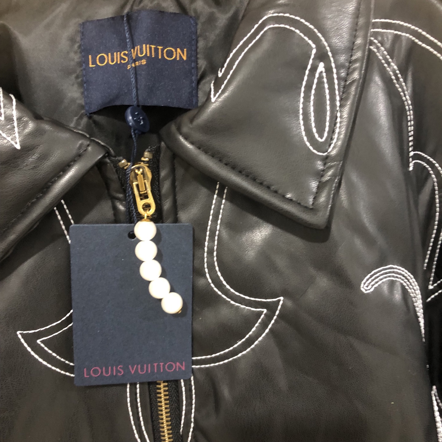 LV Clothing-277
