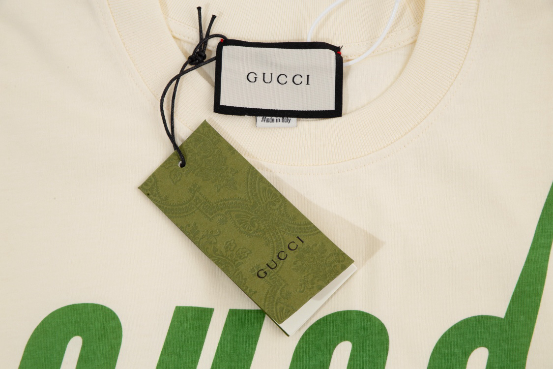 Gucci clothing-54