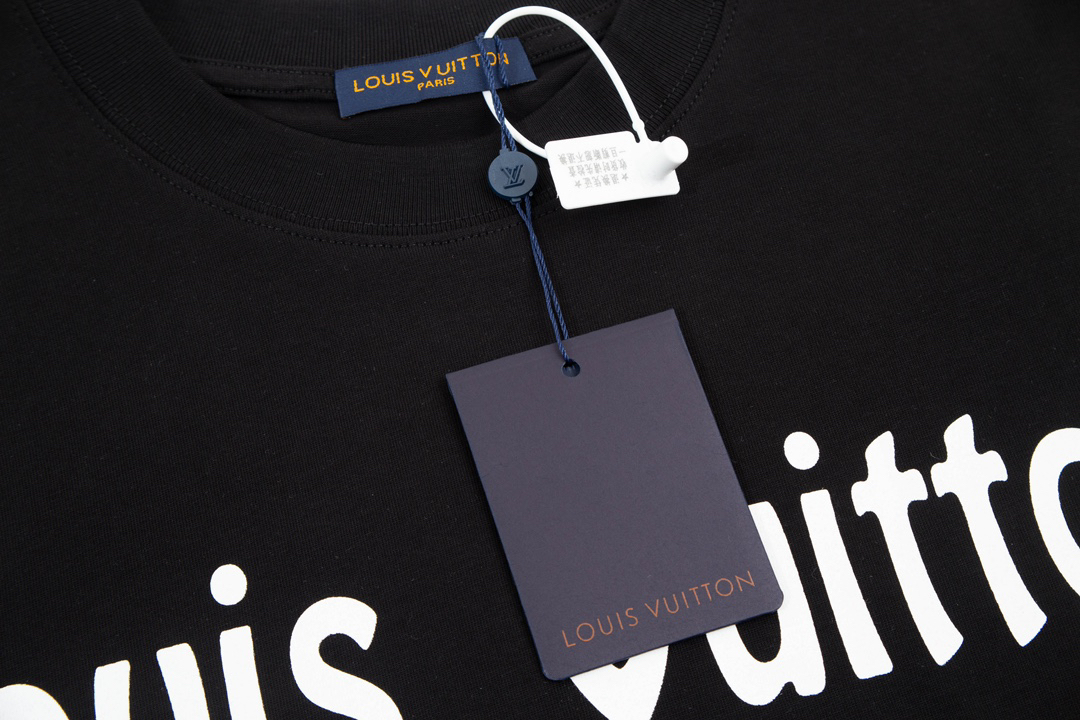 LV clothing-130