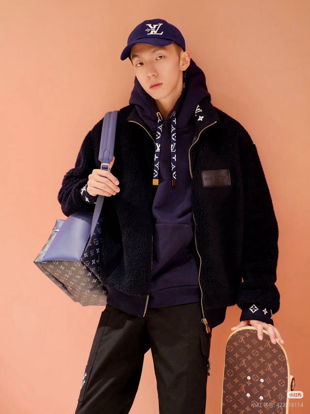 LV Clothing-353
