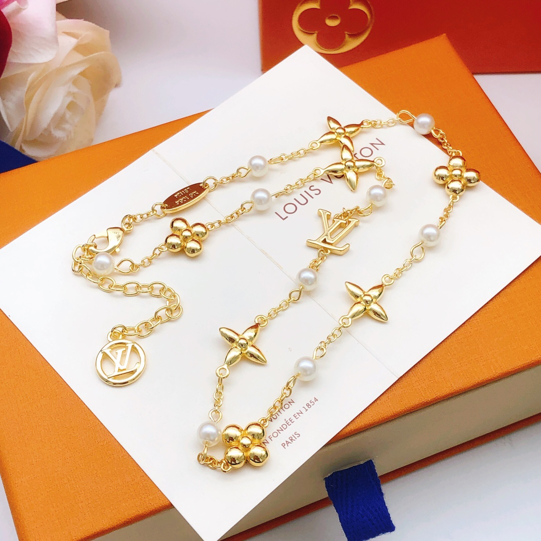 LV necklace-79