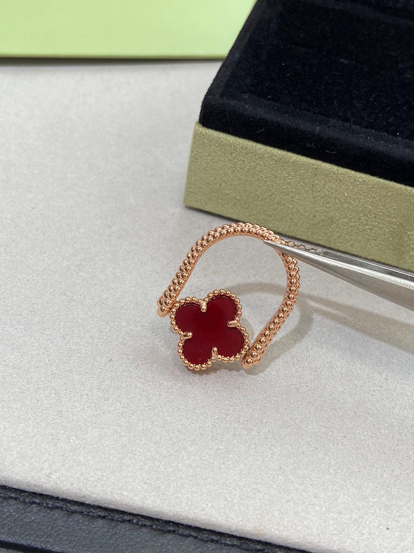 Van Cleef & Arpels ring-63