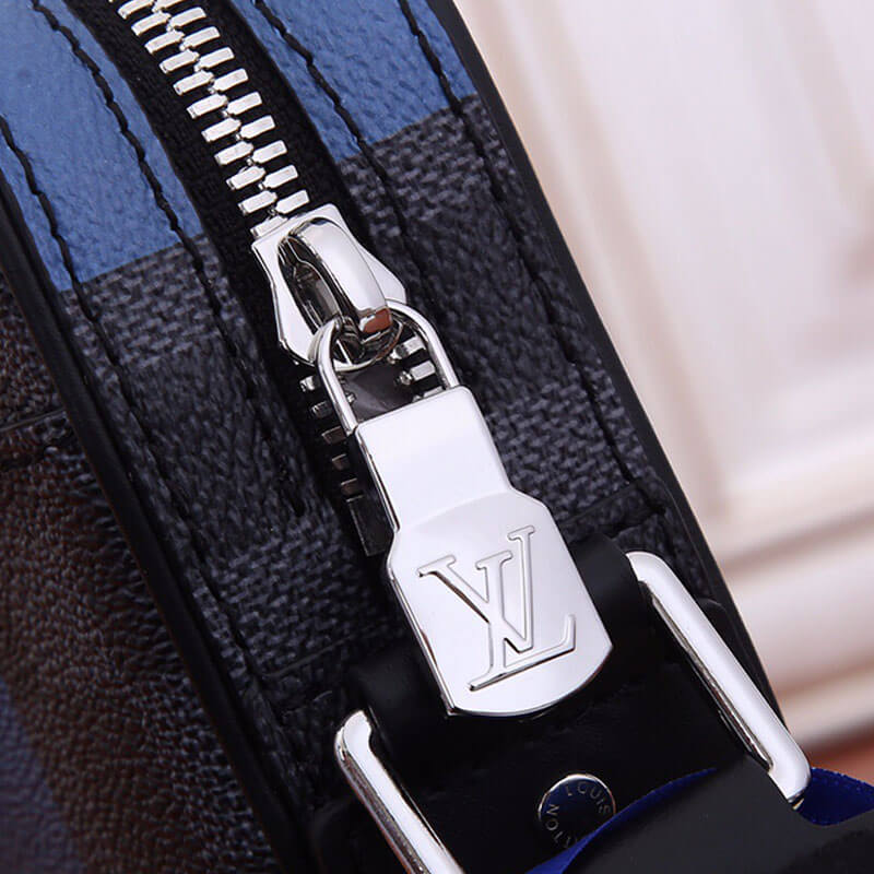 Louis Vuitton Alpha Messenger
