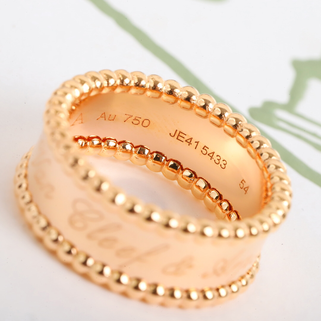 Van Cleef & Arpels ring-55