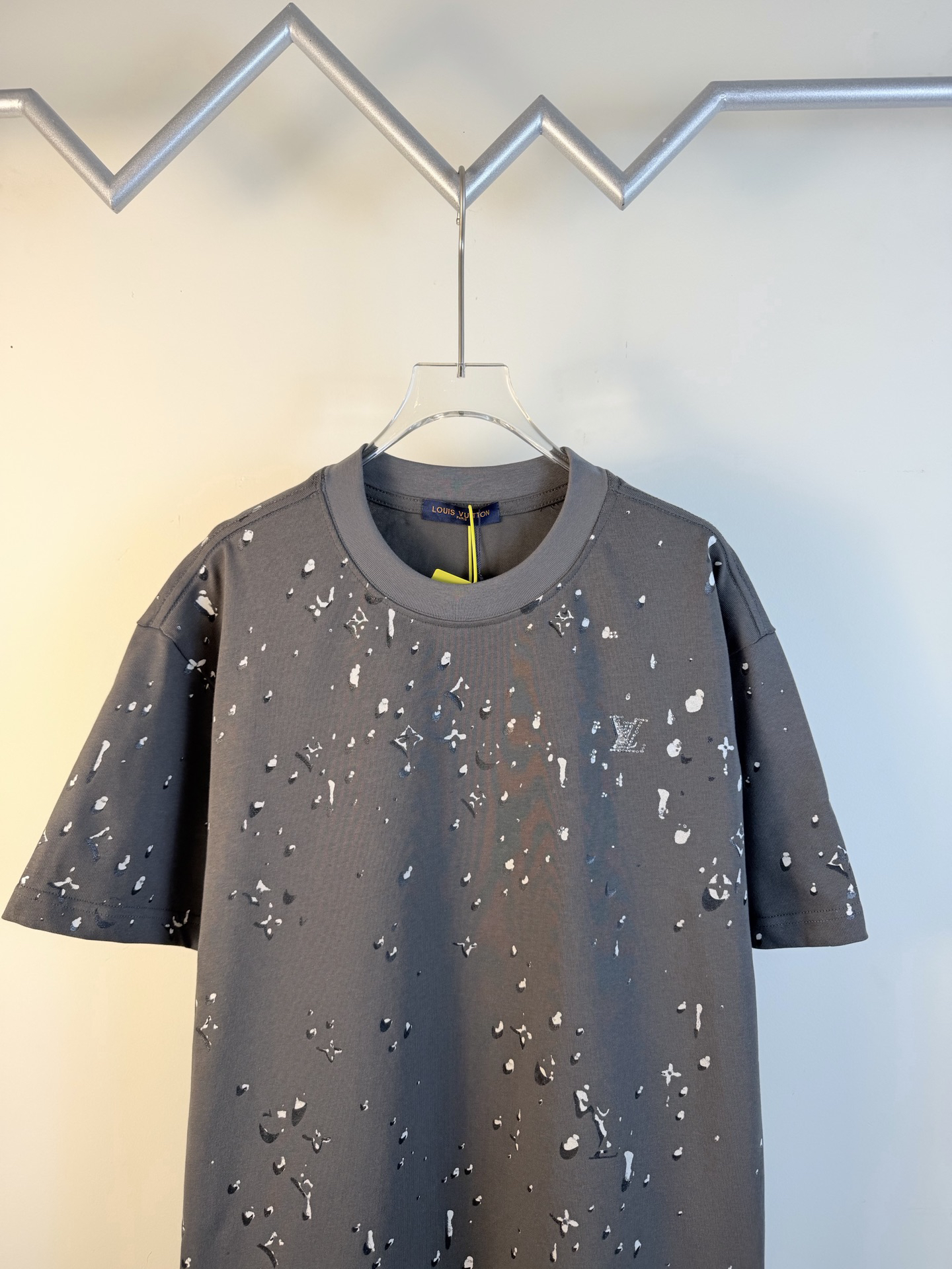 LV clothing-33