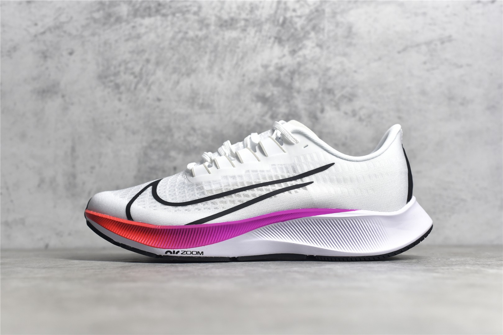 Nike Sneakers-210