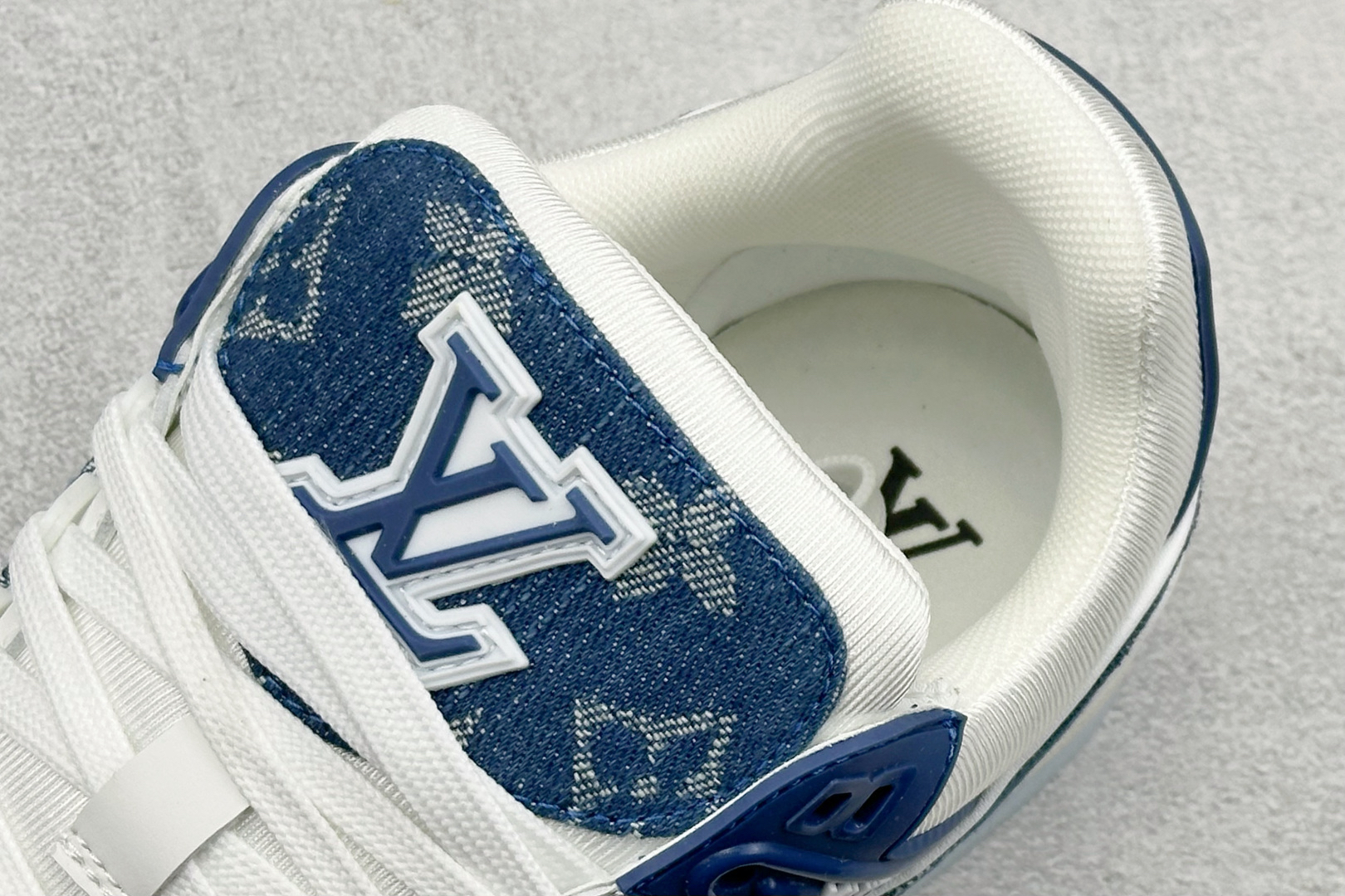 Lv Sneakers-248