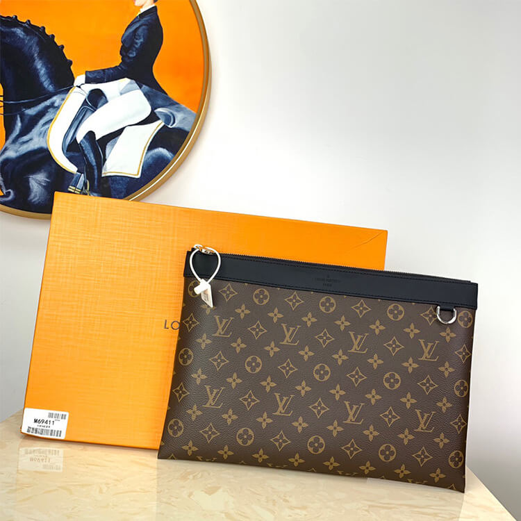 Louis Vuitton Pochette Discovery GM