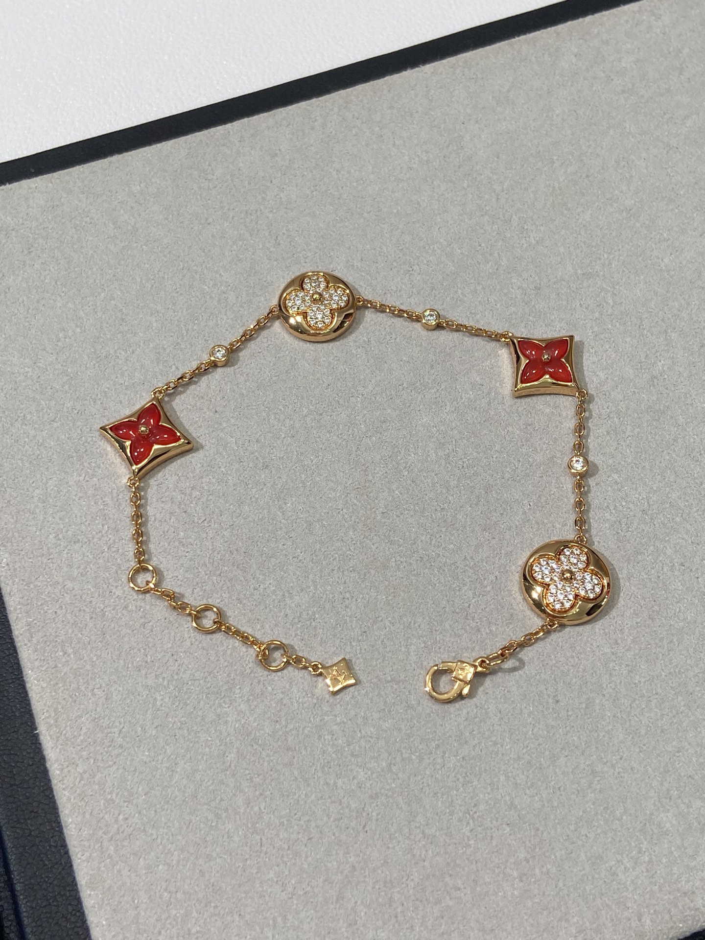 LV Bracelet-70