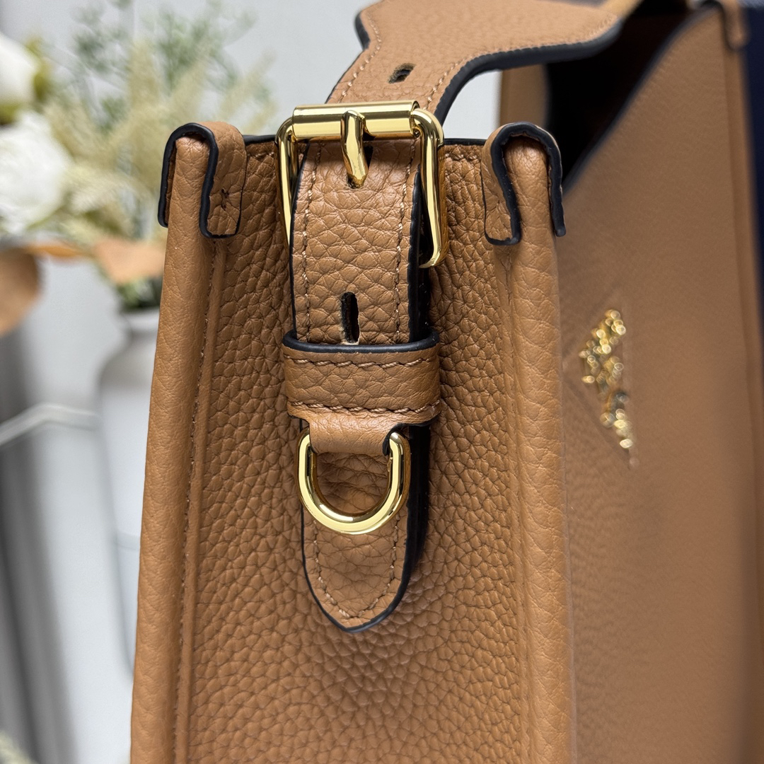 Prada bag-301