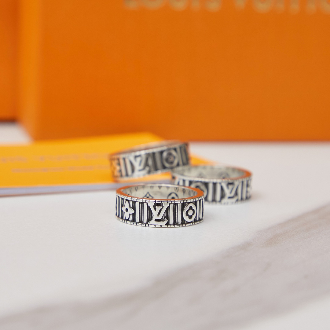 LV ring-74