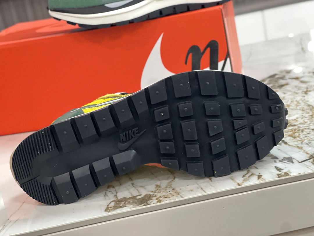 Nike Sneakers-251