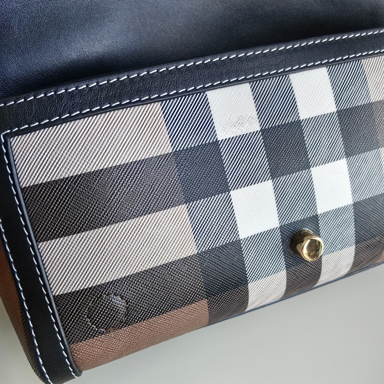 Burberry bag-106