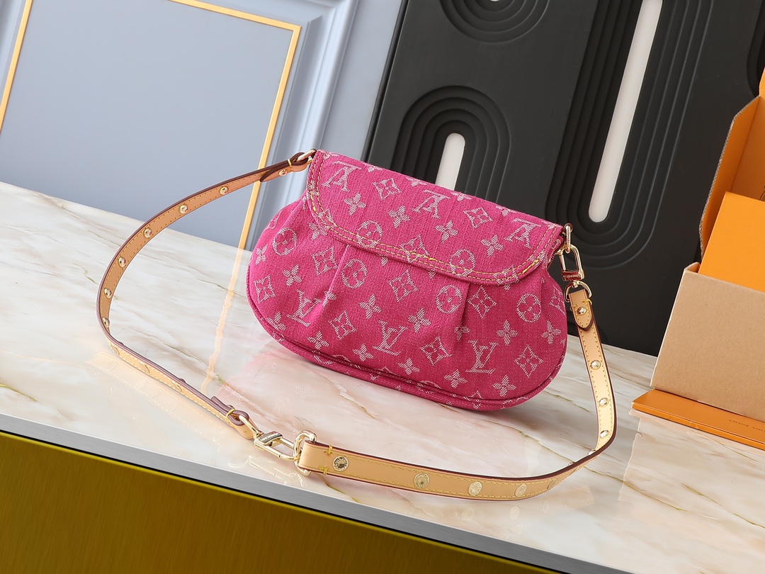 Louis Vuitton Hot New Product-215