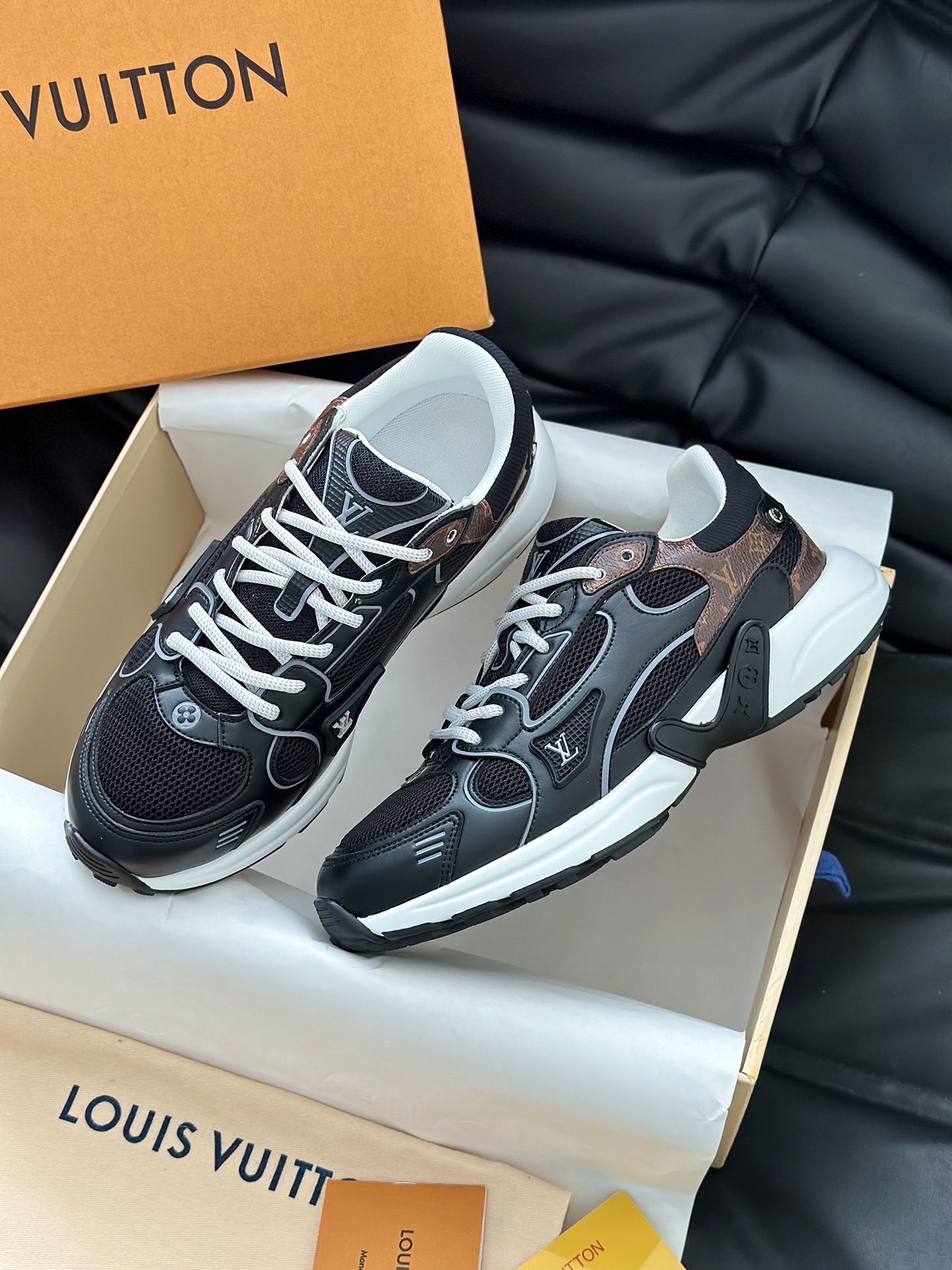 Lv Sneakers-207