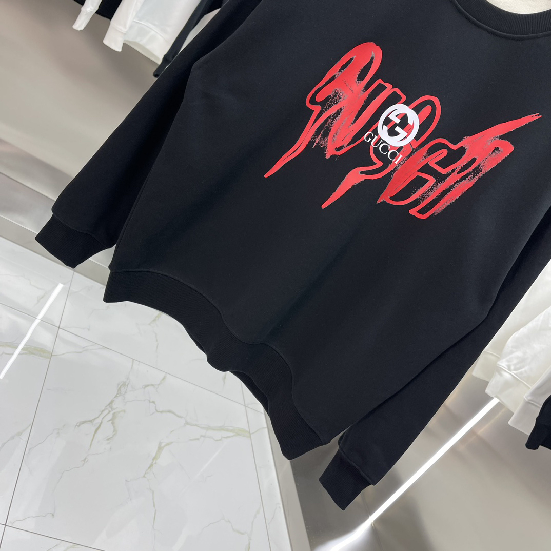 Gucci clothing-110