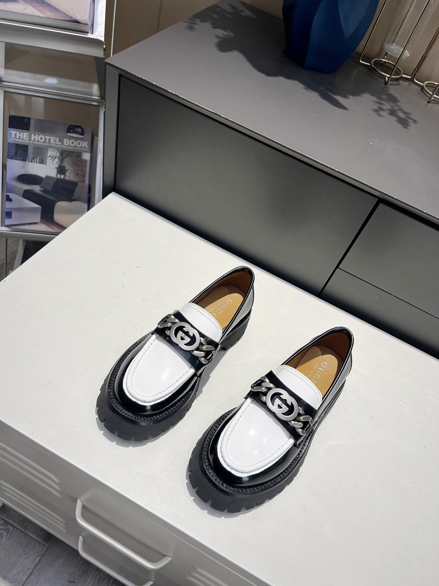 Gucci women's leather shoes-13