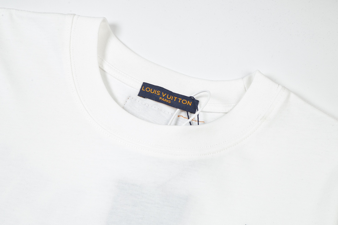 LV clothing-141